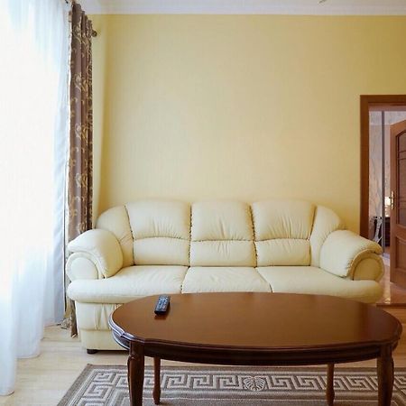 Myaparts B7 Apartment Lviv Bagian luar foto